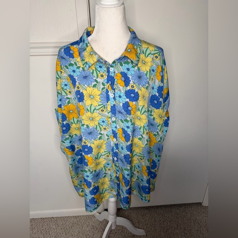 Umgee Blue and Yellow Floral Button down Shirt size XL